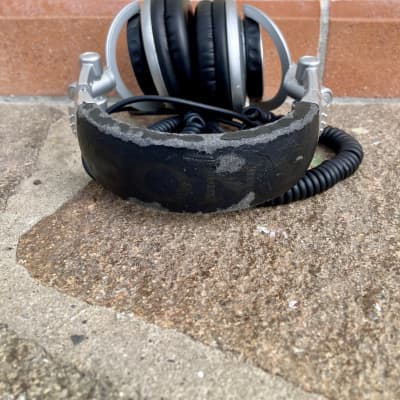 Sony MDR-V700DJ image 2