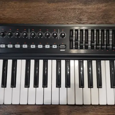 Roland A-800PRO 61-Key MIDI Keyboard Controller | Reverb