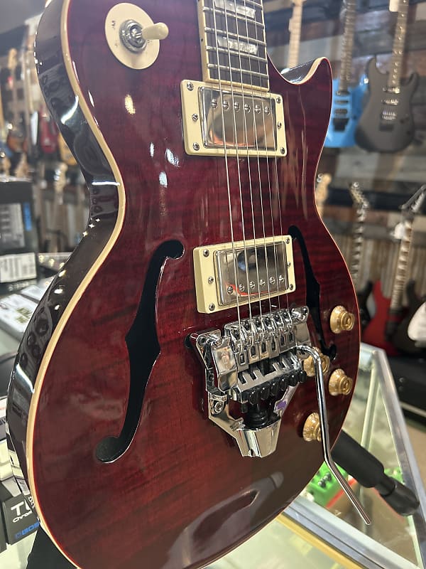 売れ筋がひ新作！ Epiphone レスポール FLORENTINE 美品 虎目 Fホール 