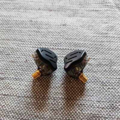 KZ ZAX Black [!ear tips included!] (USED) - Excellent Condition image 6
