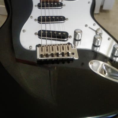 激安 エレキギター stratocaster standard Squier エレキギター