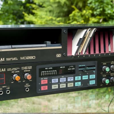 Akai S612 MIDI Digital Sampler + MD280 disk unit + 6 disks + rare 1.3 firmware image 10