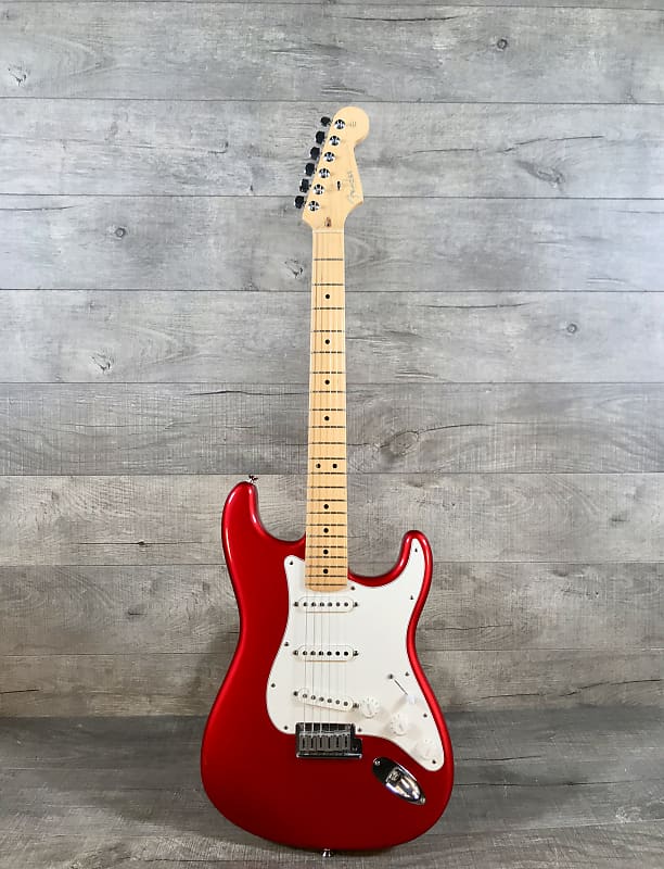 Fender american standard ストラトcandy apple Fender American Standard Stratocaster Candy Apple Red 1984