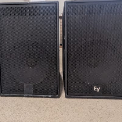 Electro-Voice (EV) QRx 218S Compact Dual 18