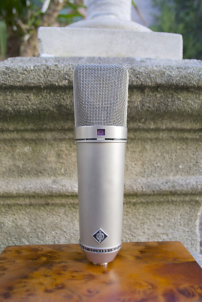 Neumann U 77