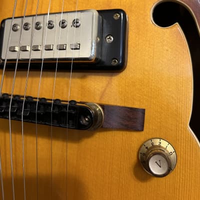 Ventura V-1300G ES-175 Style Archtop Guitar 1970s V-1300 w/ Case #333 image 9