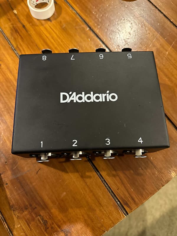 D'Addario D’Addario PW-XLRSB-01 Modular Snake System Stage Box (8 Channel  XLR/TRS Combo to DB25 Breakout Connector)