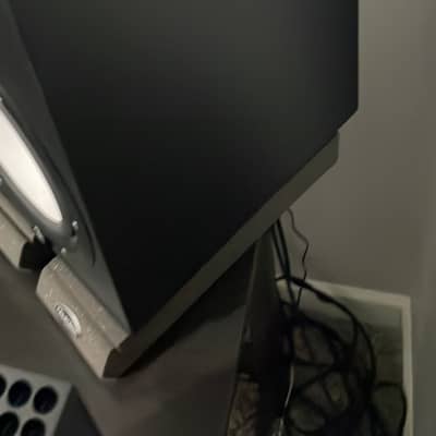 Yamaha HS8 Powered Studio Monitor (Pair) image 3