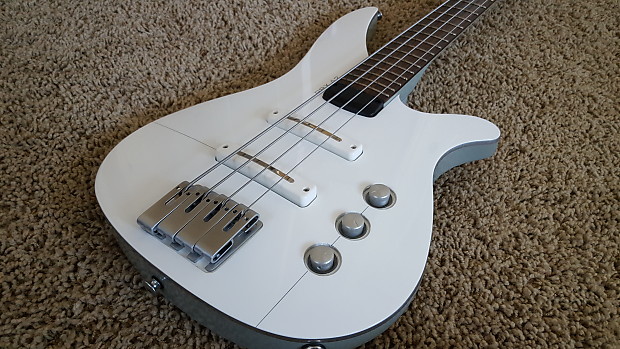 【特価】YAMAHA RBX4 A2 ベース ホワイト/エアクラフト・グレイ YAMAHA RBX4A2（ホワイト/エアクラフト・グレイ） Yamaha RBX4