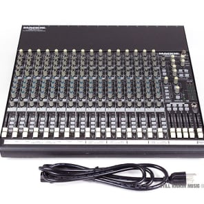 mackie cr1604 vlz/1604vlz pro のハードケースです。 MACKIE 1604-VLZ PRO 16-Channel Mixer Clean Opt Rack Ears