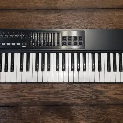 Roland A-800PRO 61-Key MIDI Keyboard Controller | Reverb