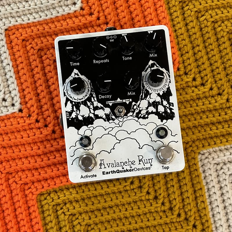 EarthQuaker Devices Avalanche Run V1