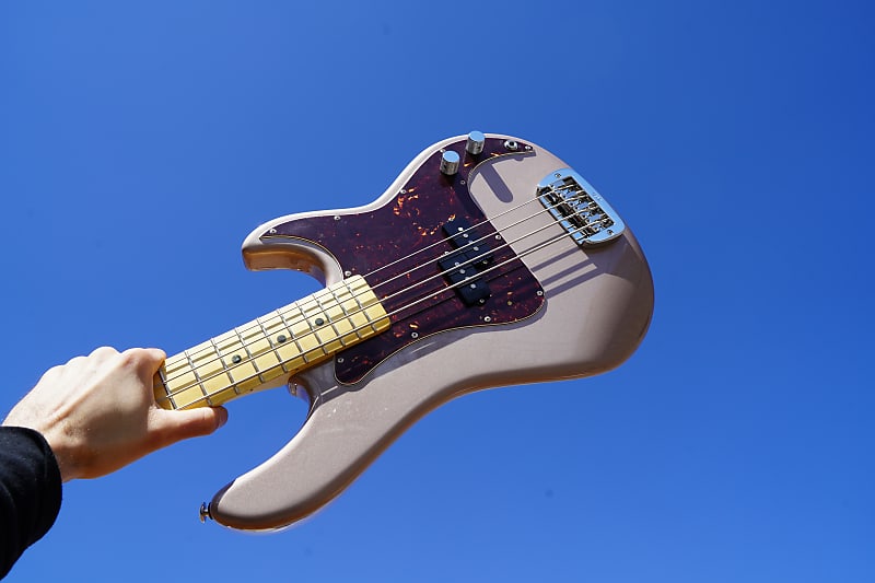 G&L USA Fullerton Deluxe LB-100 Shoreline Gold 4-String Electric Bass Guitar w/ Deluxe Gig Bag NOS image 1