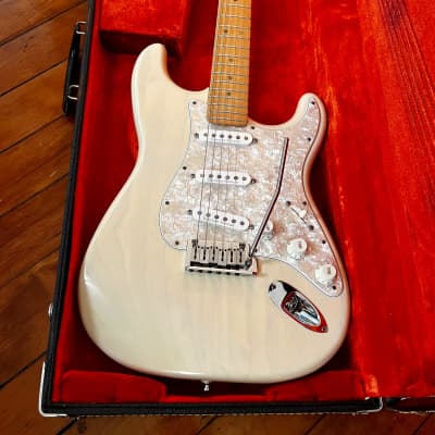 Fender American Deluxe Stratocaster 1999 - 2003 | Reverb