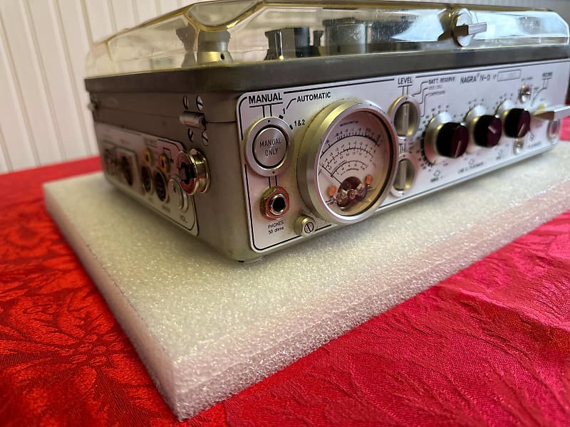 Nagra IV-D portable mono reel to reel tape recorder - 1/4 tape / 3-speed |  Tested & Runs