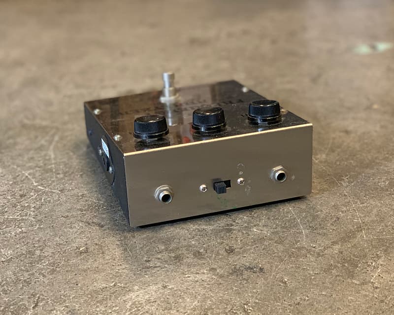 ELECTRO-HARMONIX FREQUENCY ANALYZER ／中古品 Electro-Harmonix FrEQuency Analyzer Ring Modulator | Reverb