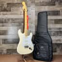 Fender Jimi Hendrix Stratocaster - Olympic White with Maple Fingerboard W/Fender Deluxe Gig Bag