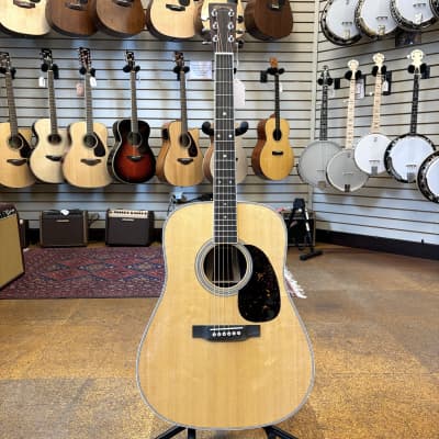 Martin D-35 Standard Series Sitka Spruce/East Indian Rosewood Dreadnought Acoustic Guitar w/Hard Case image 4