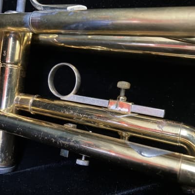 Holton T602R Bb Trumpet image 2