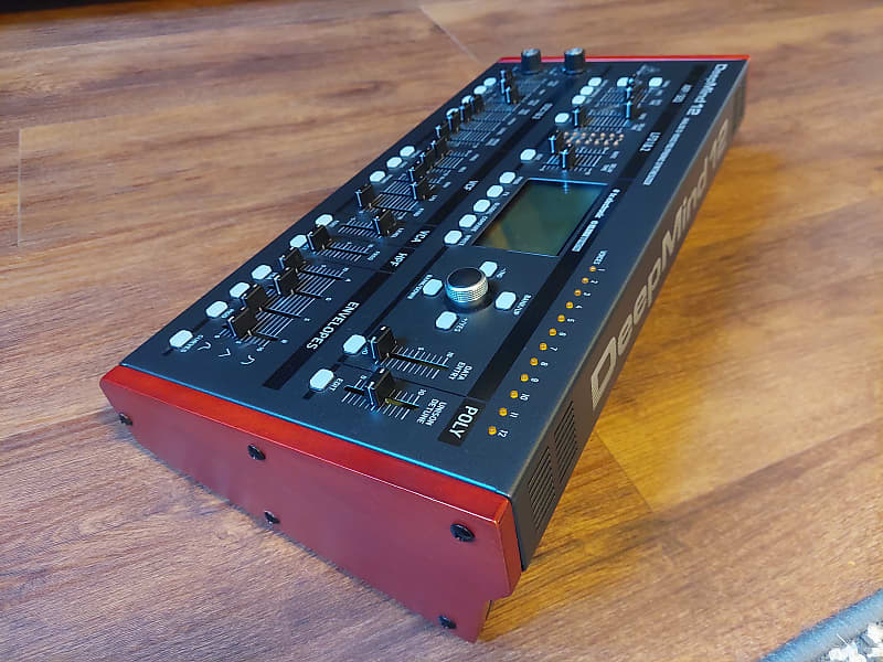 BEHRINGER DEEPMIND 12D www.avillsas.com