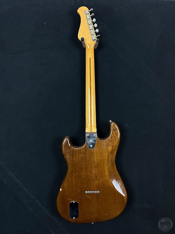 Music Man Sabre II from 1978/79 in walnut finish