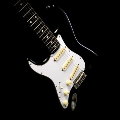 LEFTY! Vintage Fender MIJ ST62L Strat 1988 Black Relic Rosewood Solid Body Guitar +HSC image 6