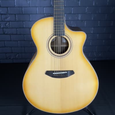 Breedlove Discovery Series Artista Concerto Natural Shadow CE - European Spruce/ Myrtlewood image 2
