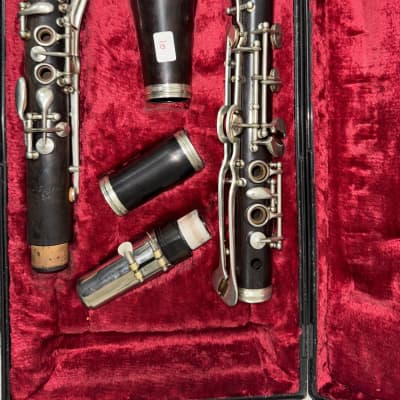Yamaha YCL-33 Clarinet Made In Japan Wood Intermediate Model Yamaha YCL-33 Clarinet Made In Japan Wood Intermediate Model