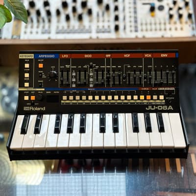 Roland JU-06A with K-25m Keyboard