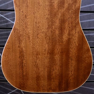 Art & Lutherie Natural Series Americana Dreadnought Natural Electro Acoustic Guitar image 2