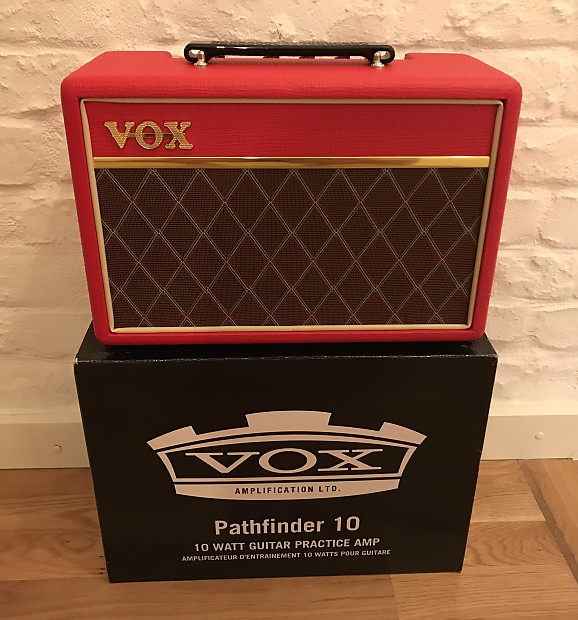 ! VOX Pathfinder 10 RD - limited edition in red - never used & brand new !