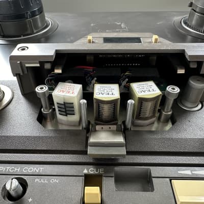 Vintage TEAC Tascam Model 38 Reel to Reel 8-Track Recorder image 4