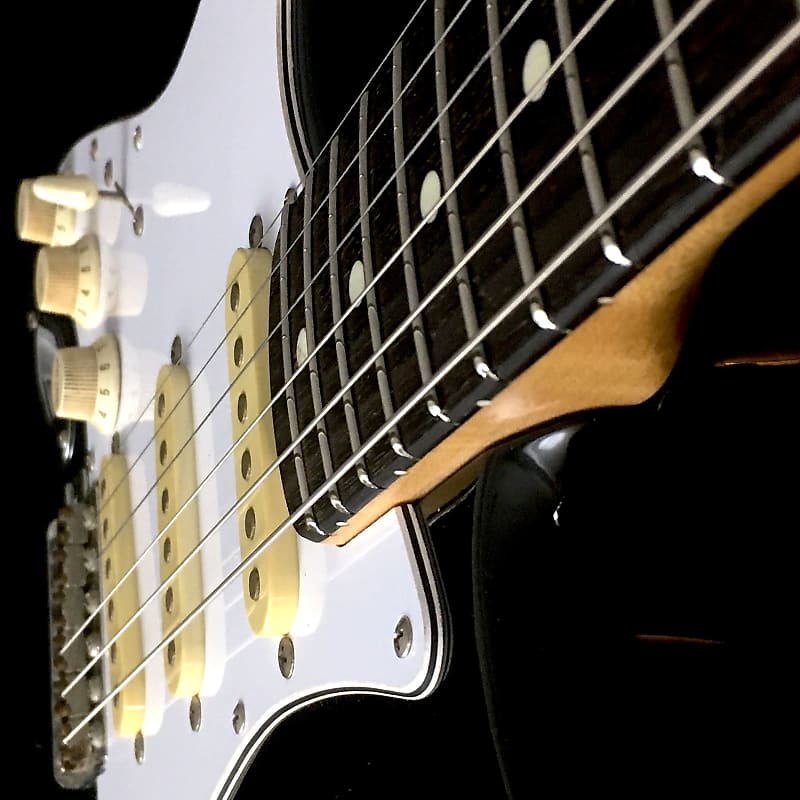 LEFTY! 1986 Vintage Fender Japan Squier Left Strat Guitar LEFTY! 1986 Vintage Fender Japan Squier Left Strat Guitar