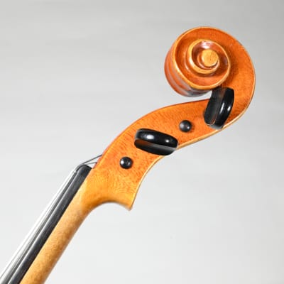 Suzuki Violin No. 330 (Intermediate), 4/4, Nagoya, Japan