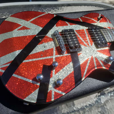 GMP Roxie USA EVH Tribute Van Halen Frankenstein sparkle, Gibson strings image 8