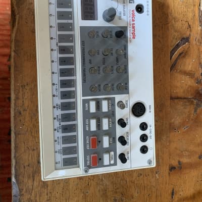 Korg Volca Sample Digital Sample Sequencer 2010s - White