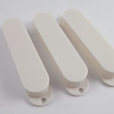 3 Closed White Single Coil Pickup Covers for Stratocaster guitars