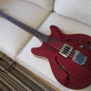 GUILD  Starfire Electric Bass Cherry Red 2014 Cherry Red image 3