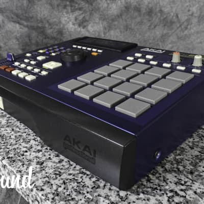Akai MPC 2000 XL MIDI PRODUCTION CENTER Blue Sequencer in Very Good Condition image 4