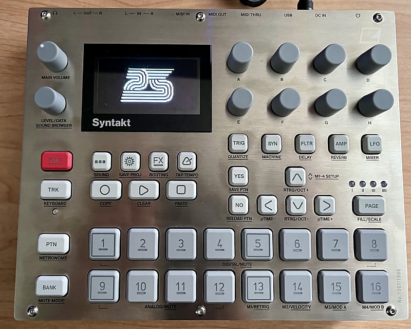 Elektron Syntakt e25 Remix Edition 12 track Drum Computer