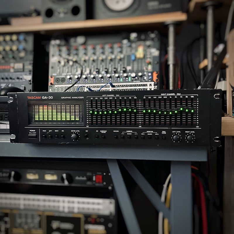 Tascam GA30 Graphic Analyzer Rack Equalizer, Pink Reverb