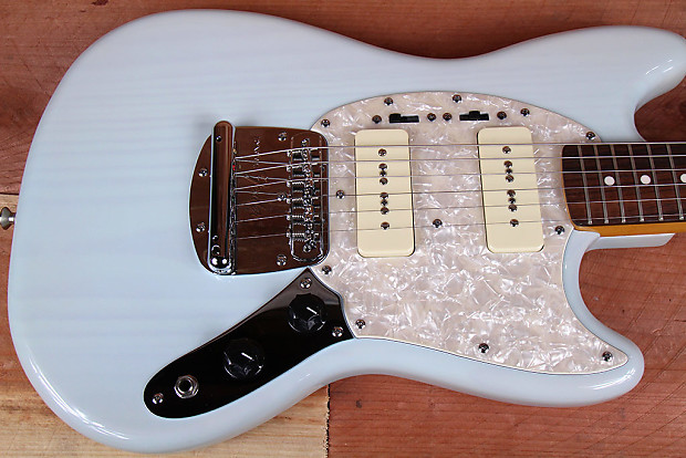 FENDER MODERN PLAYER MUSTANG P90 Transparent Daphne Blue
