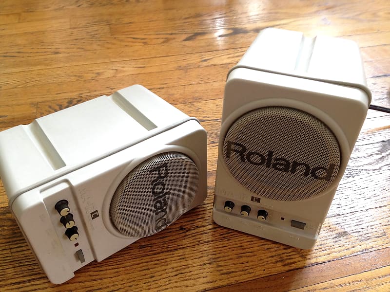 Roland MA12 C Micro Monitor Pair Reverb