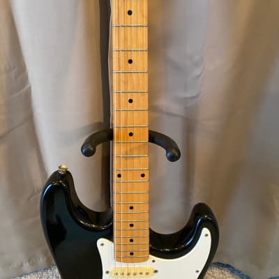 Fender Squier Stratocaster 1992 Gloss Black VN series made in Korea - Rare Vintage Collector image 3