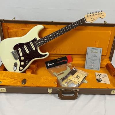 Fender Fender Custom Shop 1960 NOS Stratocaster – Aged Olympic White 2013 - Aged Olympic White NOS for sale