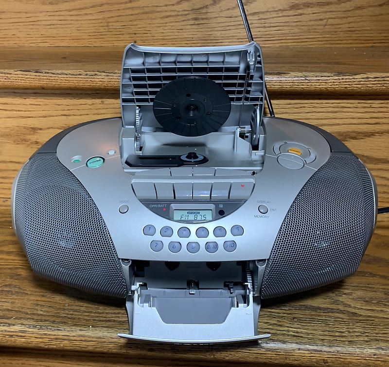 Sony CFD-S300 1990s? - Gray  			