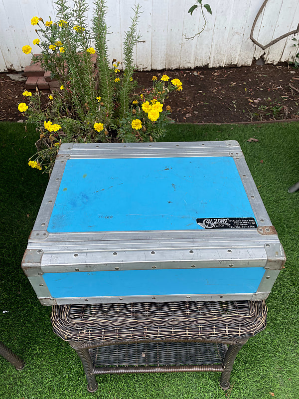 No Name mobile rack case Blue Metal Reverb