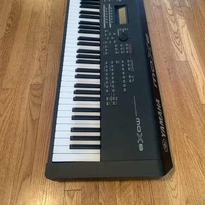 Yamaha deals keyboard mox8