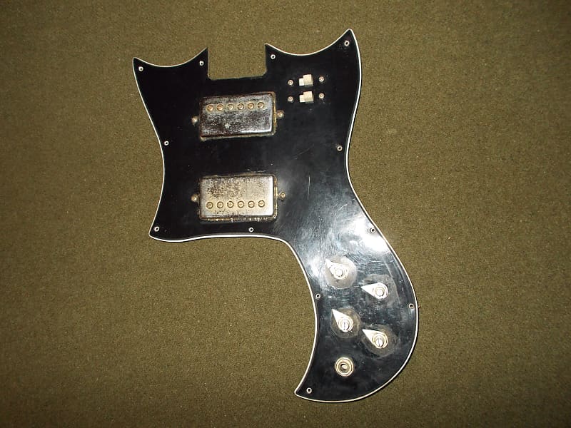 Yamaguchi Umraoさん専用 Matsumoku guitar pickguard loaded with humbukers 1970's