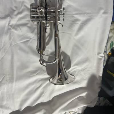 Carolbrass Eurobell Bb Trumpet image 4